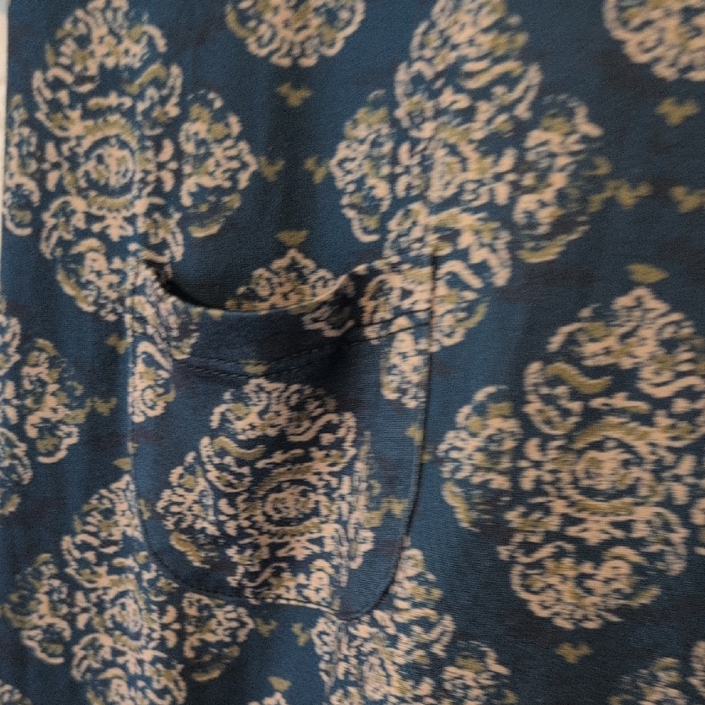 Persnickety Patterned Top With Ruffle - Picture 5 of 9